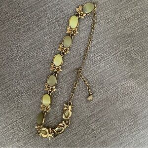 Vintage Elegant Gold and Green Floral Necklace